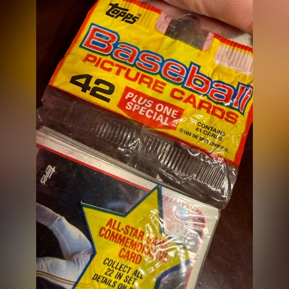 Baseball Trading Card Pack unopened! - Picture 3 of 3